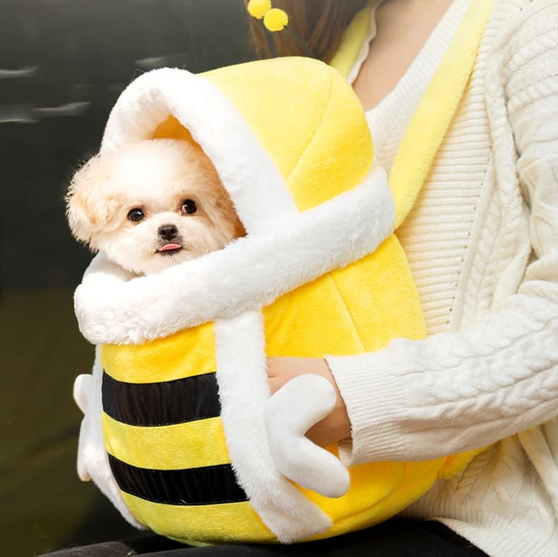 ペットキャリーバッグ　犬用抱っこ紐型